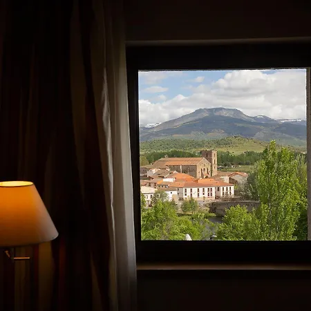 Hospedium Mirador De Gredos ホテル エル・バルコ・デ・アビラ