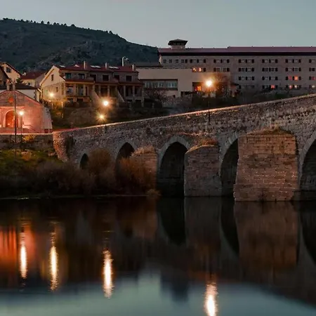 Hospedium Mirador De Gredos Hotel 4*